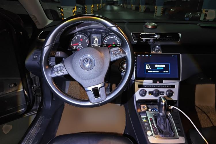 Used Volkswagen Magotan 2015 2.0 TSI Luxury Model
