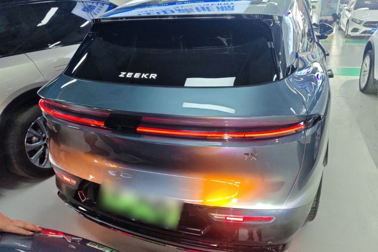 Used Zeekr 7X 2025 75 kWh Rear-Wheel Drive Intelligent Driving Version
