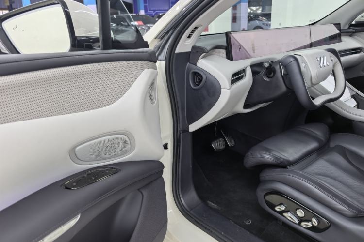 Used  LS7 2023 90 kWh Elite Rear-Drive Version
