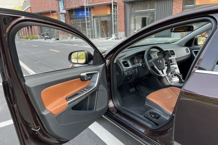 Used Volvo S60 2018 S60L T3 Smart Upgrade Edition
