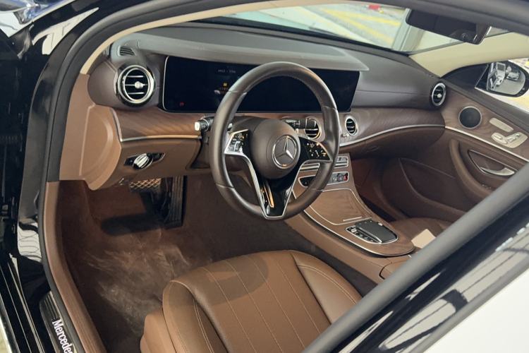 Used Mercedes-Benz E-Class 2023 Updated E 300 L Fashion Edition
