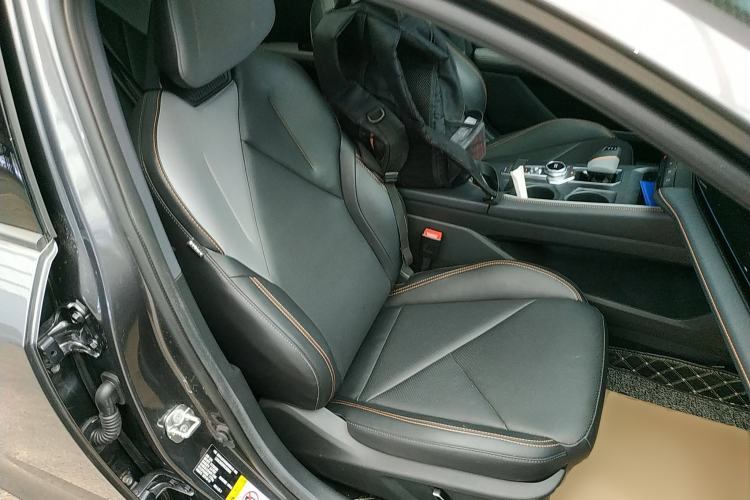 Used Changan UNI-V 2022 1.5T Prestige Version
