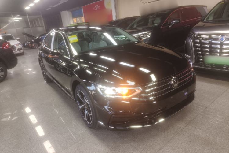 Used Volkswagen Magotan 2026 30 Million Vehicles Selected Model 380TSI DSG Luxury Edition
