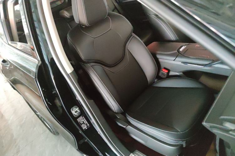 Used Haval H6 2024 1.5T Two-Wheel-Drive Classic Edition
