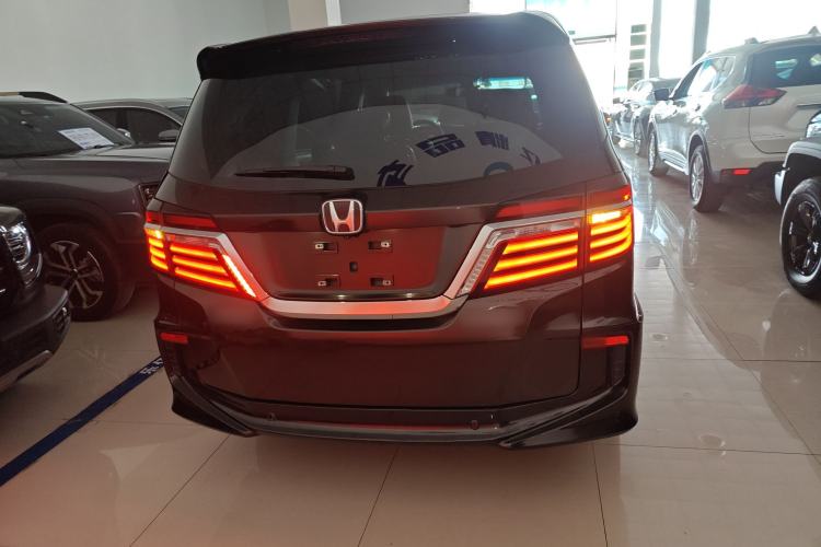 Used Honda Elysion 2016 2.4L Supreme Edition
