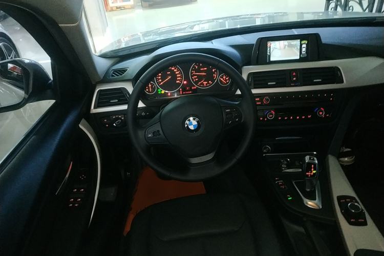 Used BMW 3 Series 2015 320Li Luxury Edition Fashion Model
