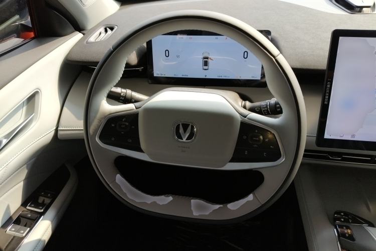 Used Changan UNI-Z New Energy 2024 Blue Whale Smart Electric iDD 125km Beyond Edition
