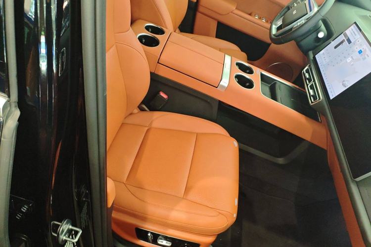 Used Li Auto L8 2023 Air model
