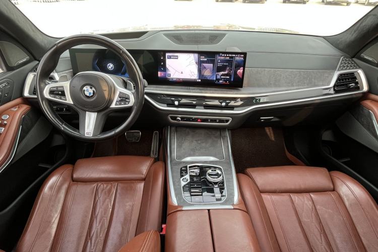 Used BMW X7 2023 xDrive40i Luxury M Sport Package
