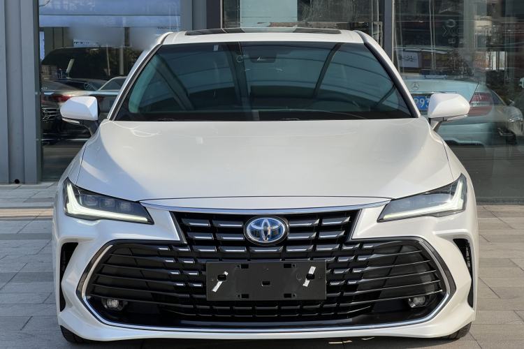 Used Toyota Avalon 2023 Dual-Engine 2.5L Luxury Edition
