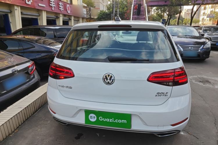 Used Volkswagen Golf 2018 230TSI Automatic Luxury Version