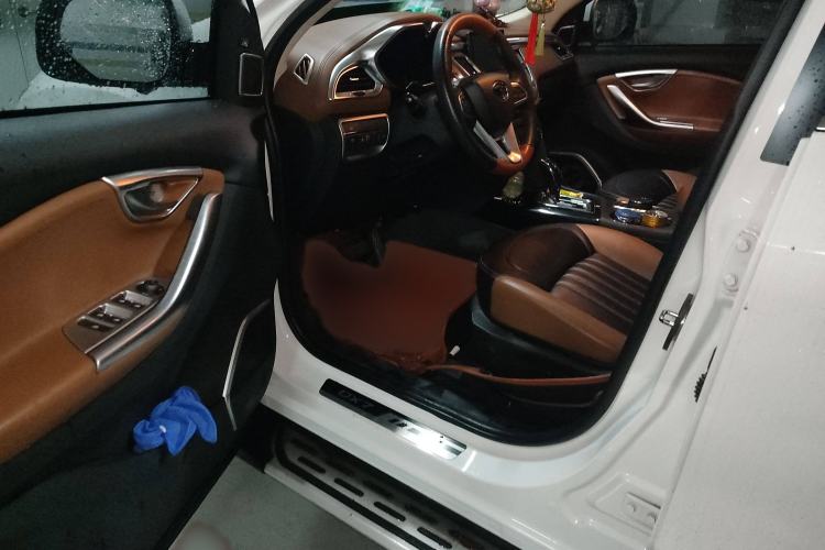 Used Soueast DX7 2015 1.5T Automatic Prestige Model
