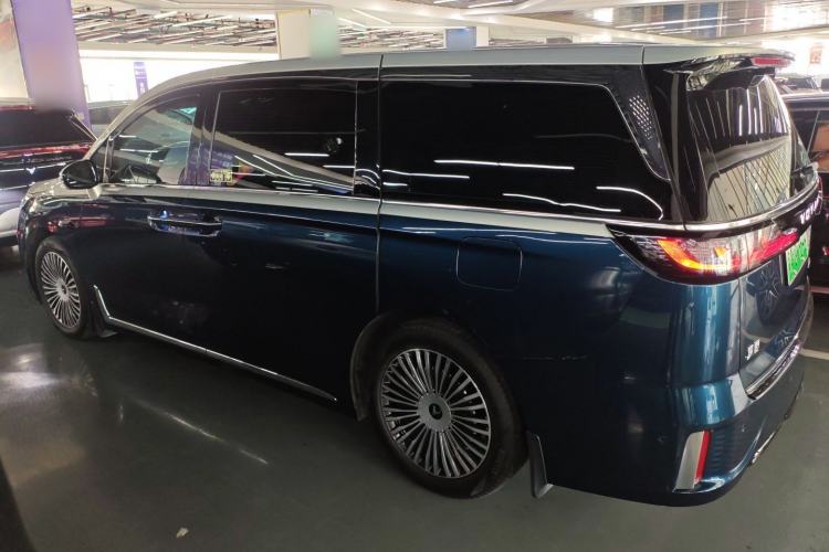 Used VOYAH Dream 2025 PHEV Four-Wheel-Drive Flagship Version – Qiankun Edition
