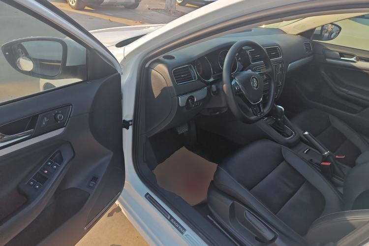 Used Volkswagen Sagitar 2018 180TSI DSG Prestige Edition
