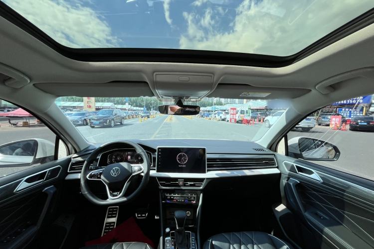 Used Volkswagen Tiguan L 2022 330TSI Automatic Two-Wheel Drive R-Line Enhanced Edition
