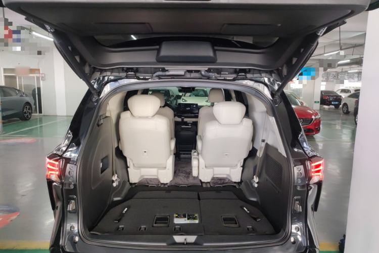 Used Toyota Sienna 2024 2.5L Hybrid Luxury Edition
