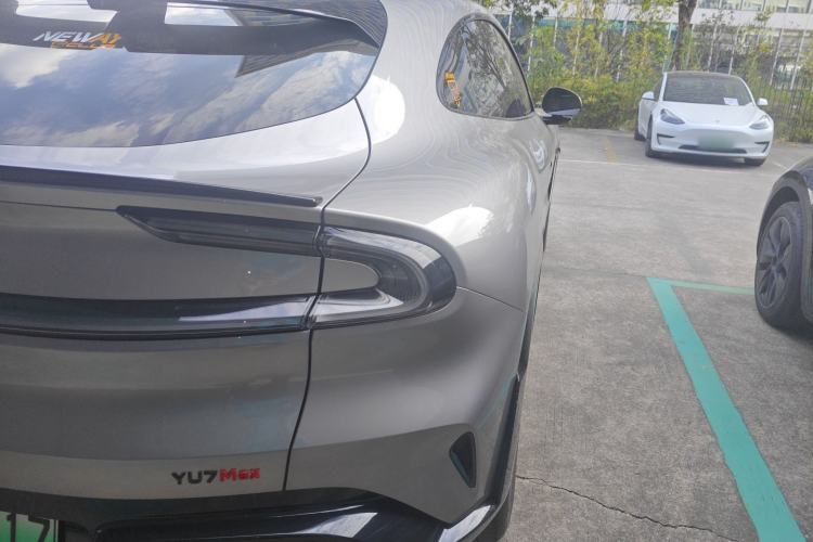 Used  YU7 2025 Ultra-Long Range High-Performance All-Wheel-Drive Max Edition