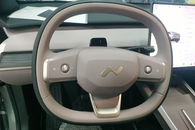 Used ONVO L60 2024 60 kWh Rear-Drive Version
