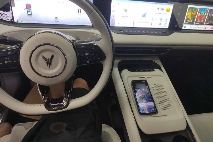 Used VOYAH FREE 2025 318 259 km All-Wheel-Drive Exploration Edition
