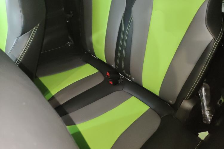 Used Roewe Clever 2021 302 km New Four-Seater Super-Efficient Version
