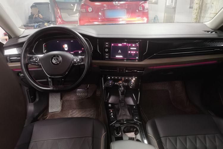 Used Volkswagen Passat 2019 330TSI Luxury Edition China VI Standard
