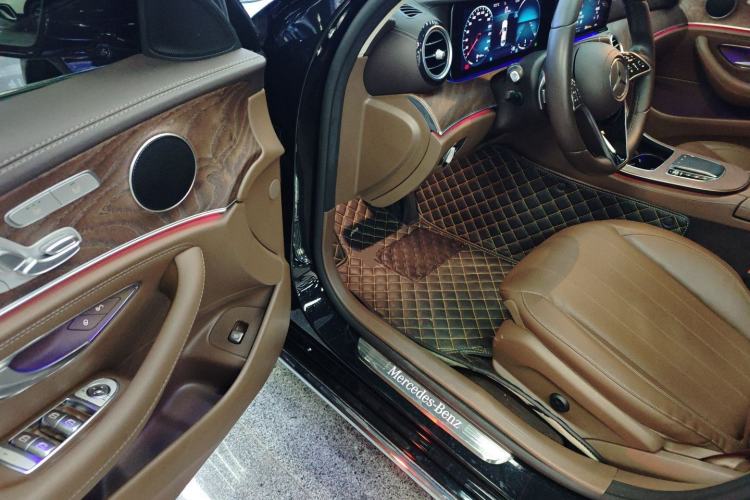 Used Mercedes-Benz E-Class 2022 Second Facelift E 300 L Fashion Edition
