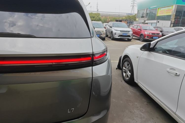 Used Li Auto L7 2023 Pro Model
