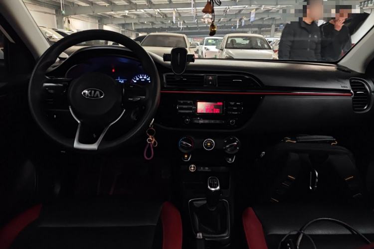 Used Kia KX Cross 2017 1.4L MT GLS
