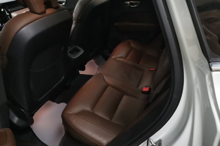 Used Volvo XC60 2021 T5 4x4 Smart Luxury Edition
