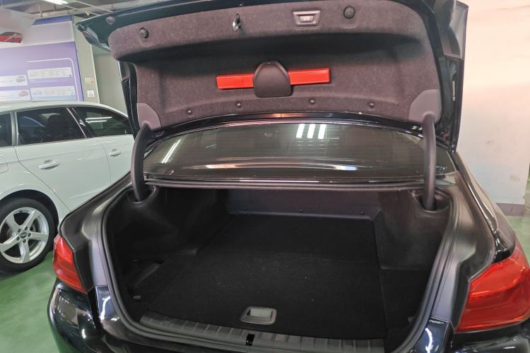 Used BMW 5 Series New Energy 2020 Mileage Upgrade Version 530Le Luxury Package
