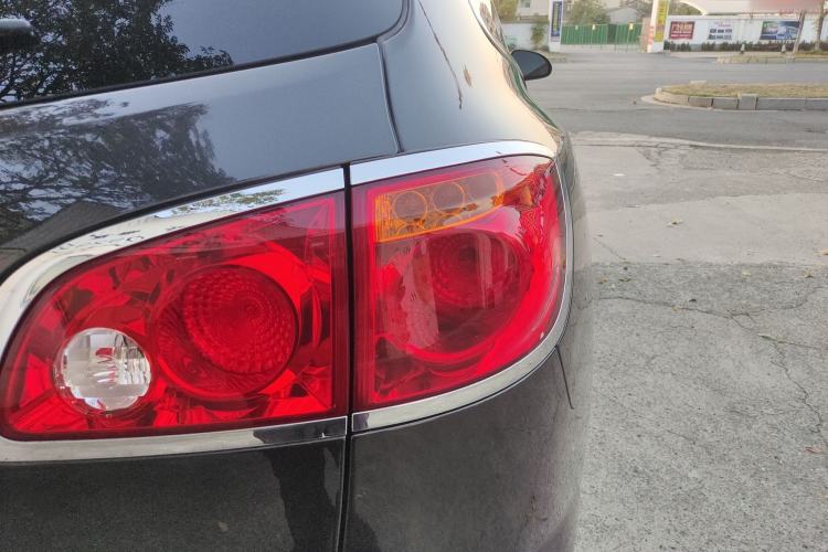 Used Buick Enclave 2014 3.6L Two-Wheel Drive Elite Comfort Version