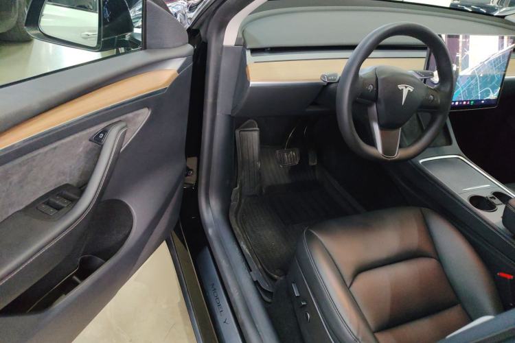 Used Tesla Model Y 2021 Standard Range Rear-Wheel Drive Version