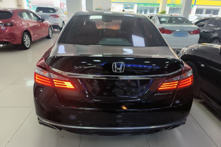 Used Honda Accord 2016 2.0L Comfort Edition
