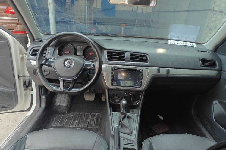 Used Volkswagen Lavida 2015 230TSI DSG Comfort Edition
