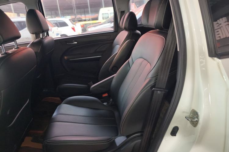 Used GAC Trumpchi M6 2021 270T DCT Luxury Edition (7 Seats)
