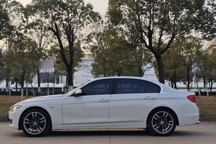 Used BMW 3 Series 2015 316Li Fashion Model
