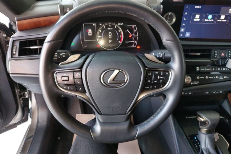 Used Lexus ES 2024 200 Premium Edition
