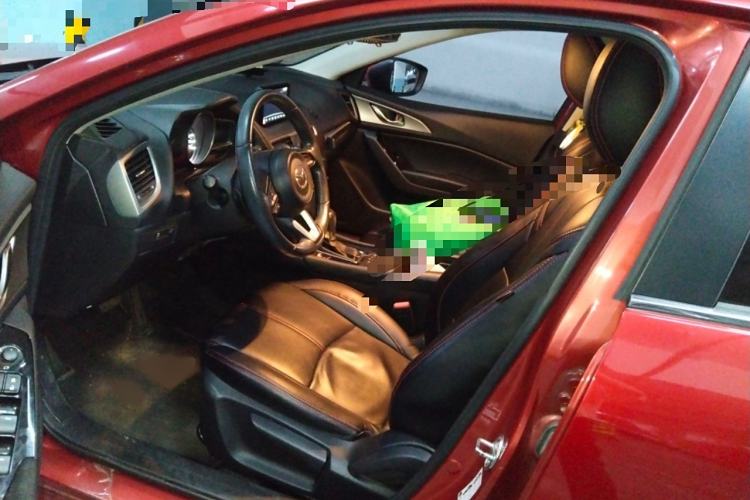 Used Mazda Mazda 3 Axela 2017 Hatchback 2.0L Automatic Luxury Model Emission Standard China V
