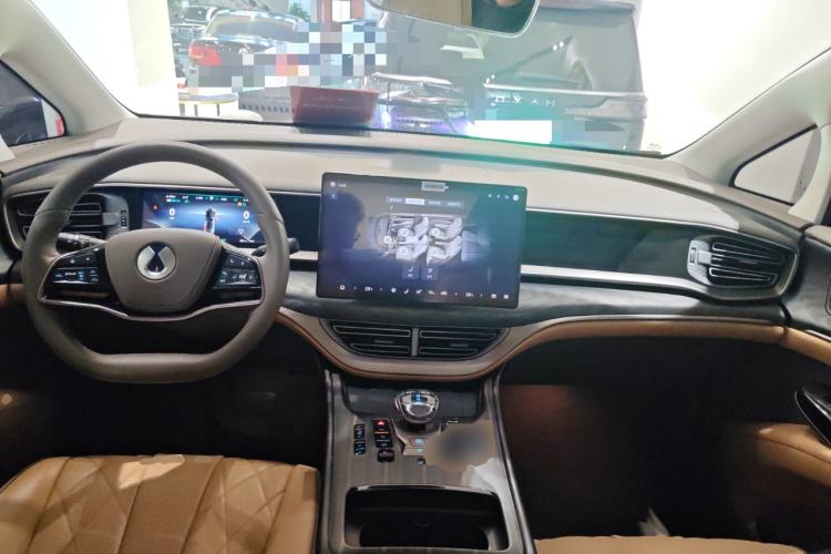 Used Denza D9 2024 DM-i 1050 Luxury Model