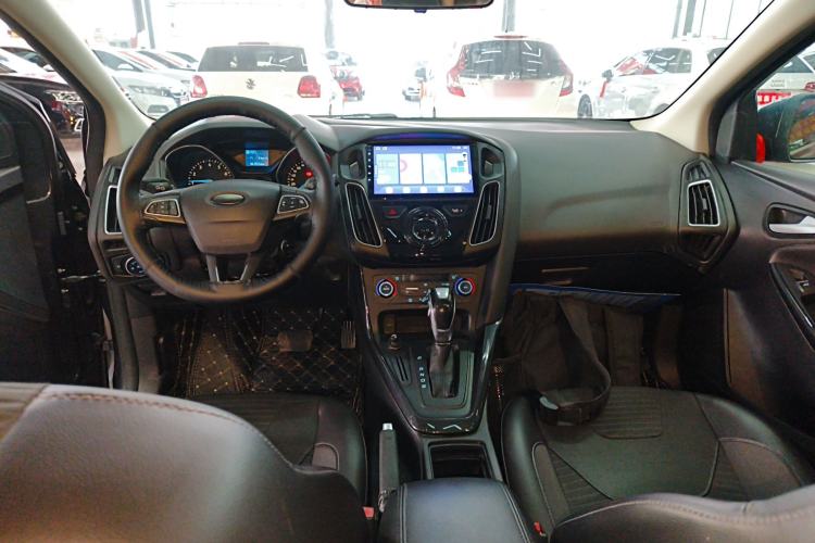 Used Ford Focus 2015 Hatchback 1.6L Automatic Fashion Edition