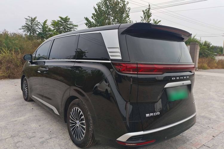 Used Denza D9 2022 DM-i 970 Four-Wheel Drive Flagship Model
