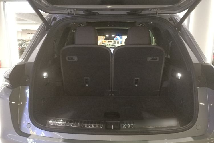 Used Li Auto L8 2023 Pro Model
