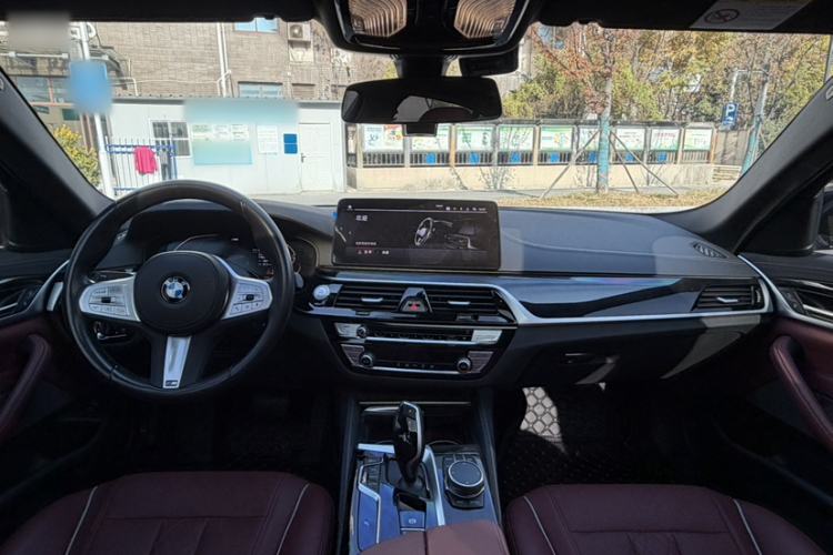 Used BMW 5 Series 2022 Second Facelift 525Li M Sport Package
