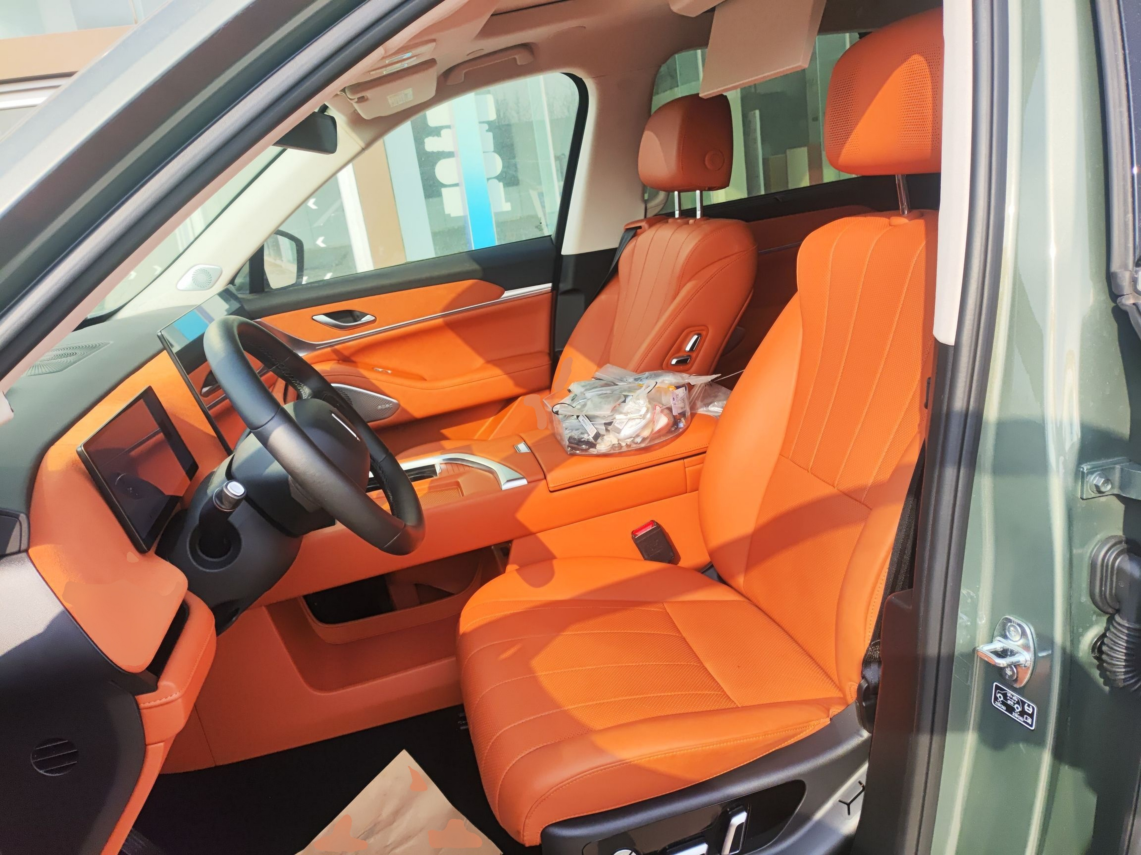 Переднее сиденье в автомобиле