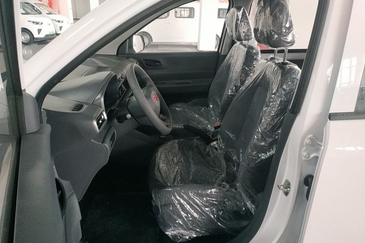 Used Wuling Hongguang New Energy 2024 All-Electric Model 300KM Practical Version
