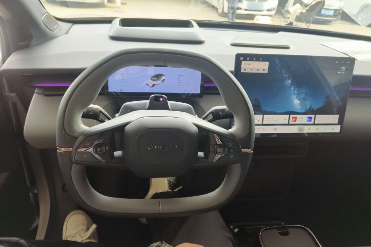 Used Lynk & Co Z20 2025 530 km Range Rear-Wheel Drive Max
