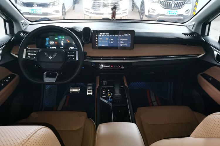 Used Wuling Jiachen 2023 2.0L DHT Flagship Edition
