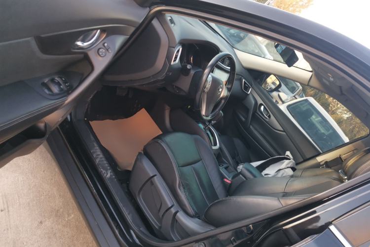 Used Nissan X-Trail 2015 2.0L CVT Comfort MAX Edition 2WD
