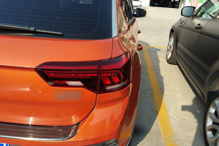 Used Volkswagen T-ROC 2018 280TSI DSG Two-Wheel-Drive Comfort Version China V Standard