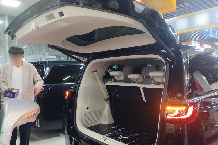 Used VOYAH Dream 2024 PHEV Ultra-Long Range Flagship Edition
